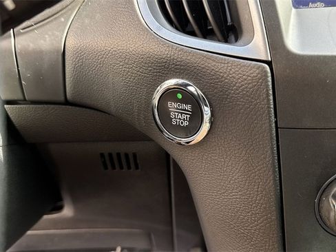 Used 2020 Ford Edge SE image 56