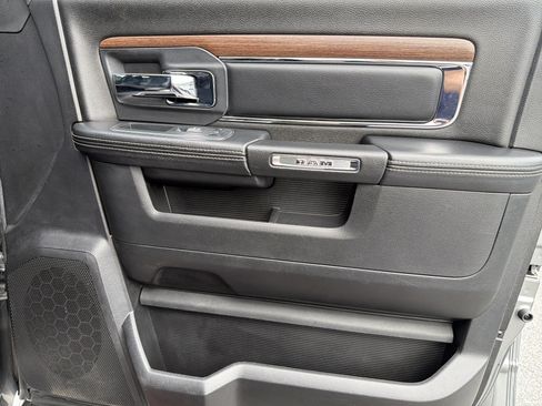 Used 2013 RAM 1500 Laramie w/ Convenience Group AWD/4WD image 17