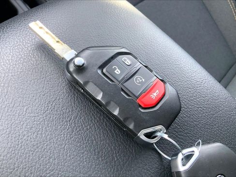 Certified 2025 Jeep Wrangler Sport S image 12