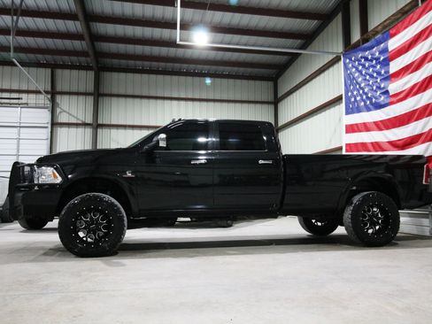 Used 2017 RAM 2500 Laramie w/ Convenience Group AWD/4WD image 5