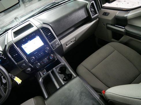 Used 2018 Ford F150 XLT w/ Equipment Group 302A Luxury AWD/4WD image 11