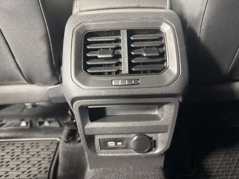 Certified 2021 Volkswagen Tiguan SE w/ Panoramic Sunroof Package image 12