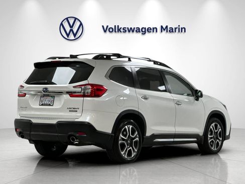 Used 2023 Subaru Ascent Touring AWD/4WD image 5