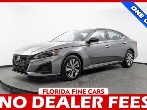 Used 2024 Nissan Altima 2.5 S FWD image 1