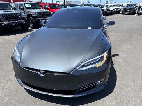 Used 2018 Tesla Model S AWD image 3