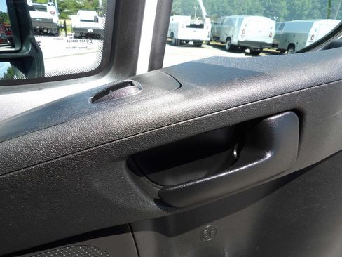 Used 2025 RAM ProMaster 2500 w/ U-Haul Equipment Group FWD image 31