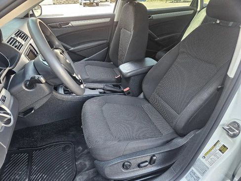 Used 2018 Volkswagen Passat 2.0T S image 12