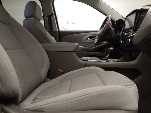 Used 2020 Chevrolet Traverse LT FWD image 21