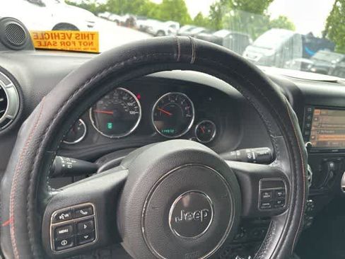 Used 2012 Jeep Wrangler Unlimited Sahara w/ Dual Top Group AWD/4WD image 8