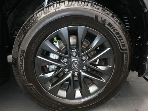 Used 2023 Lexus GX 460 Premium w/ Premium Plus Package AWD/4WD image 20