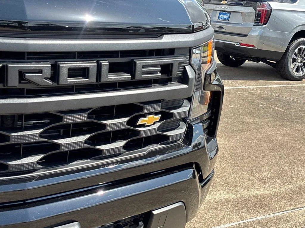 New 2026 Chevrolet Silverado 1500 Custom RWD image 7