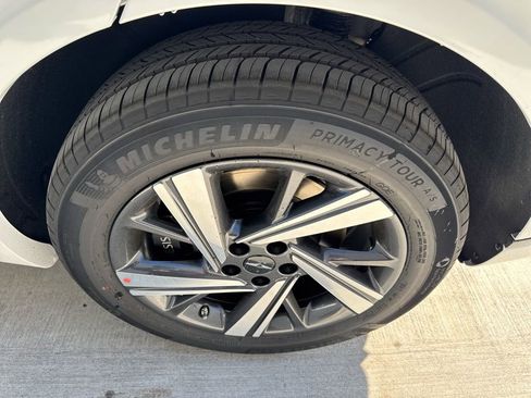 New 2026 Genesis GV70 3.5T Sport Advanced AWD/4WD image 19