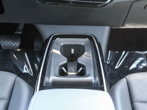 Used 2023 Volkswagen ID.4 Pro S RWD image 12