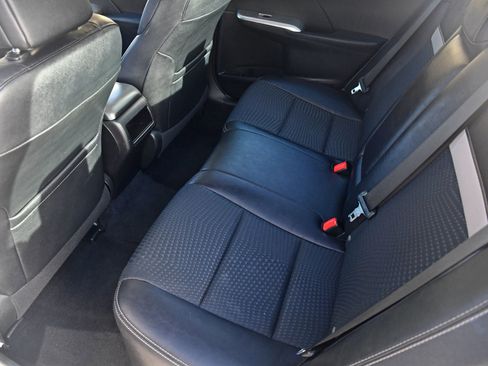 Used 2013 Toyota Camry SE FWD image 19