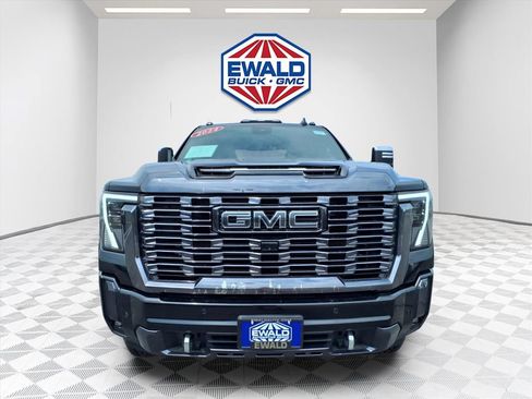 Used 2024 GMC Sierra 2500 Denali Ultimate w/ Max Trailering Package AWD/4WD image 5