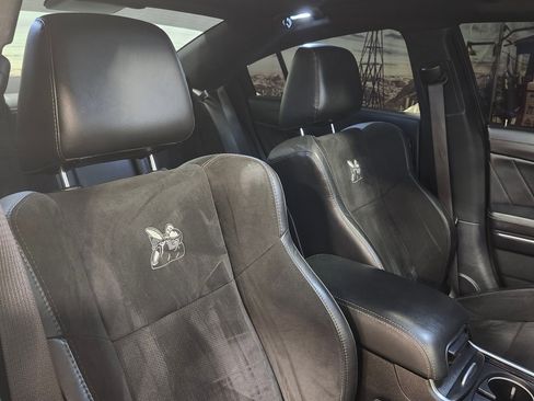 Used 2019 Dodge Charger Scat Pack w/ Dynamics Package image 18