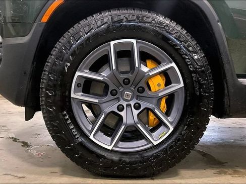 Used 2023 Rivian R1S Adventure AWD/4WD image 9