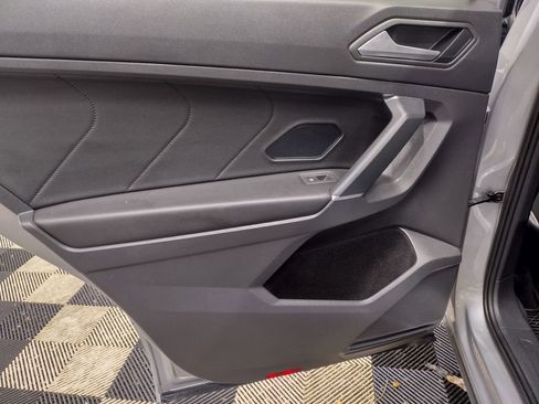 Used 2020 Volkswagen Tiguan SEL Premium R-Line image 28