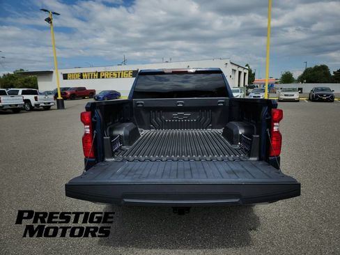 Used 2023 Chevrolet Silverado 1500 LT AWD/4WD image 14