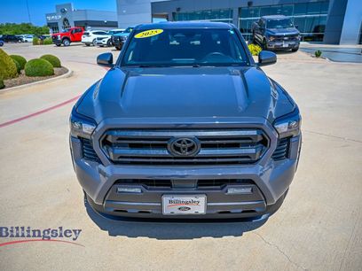 Used 2025 Toyota Tacoma SR5 w/ Blackout Package (GST)