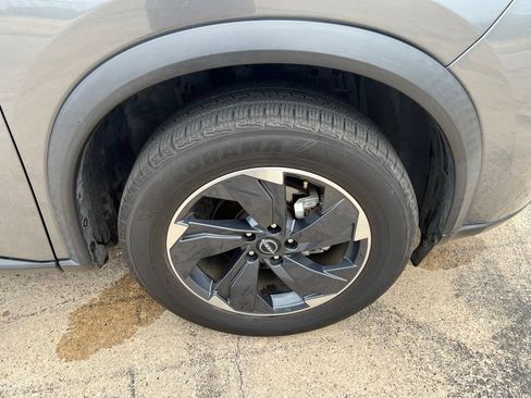 Used 2024 Nissan Rogue SV FWD image 19