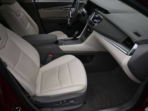 Used 2021 Cadillac XT5 Premium Luxury AWD/4WD image 9