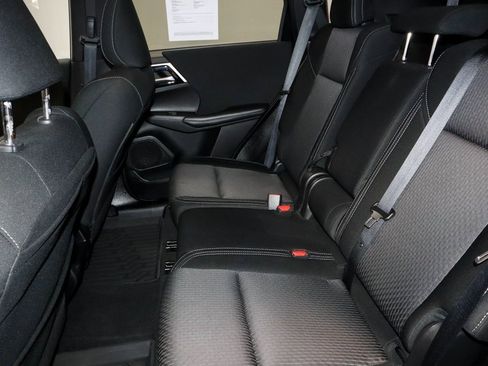 Used 2024 Mitsubishi Outlander ES image 21