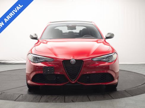 Used 2023 Alfa Romeo Giulia Estrema AWD/4WD image 8