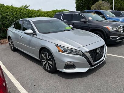 Used 2021 Nissan Altima 2.5 SV