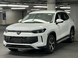 New 2026 Volkswagen Tiguan SE video 3