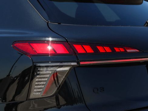 New 2026 Audi Q3 quattro 2.0T AWD/4WD image 12