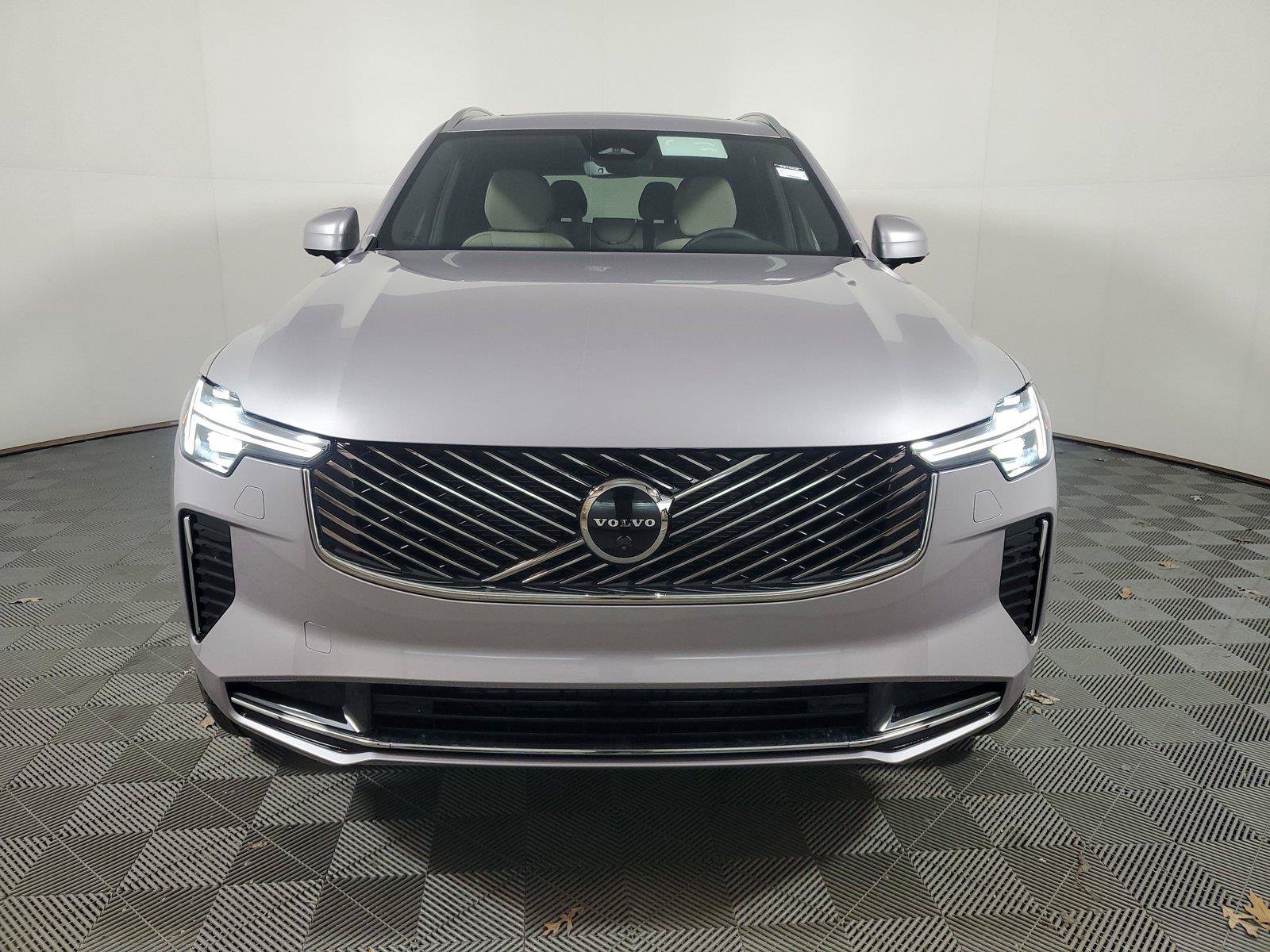 Certified 2026 Volvo XC90 B6 Plus w/ Protection Package Premier AWD/4WD image 2