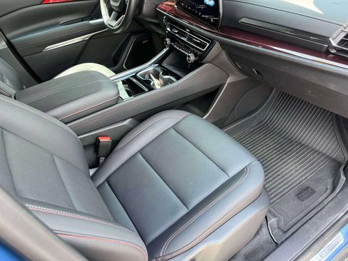 Certified 2025 Chevrolet Traverse Z71 w/ Enhanced Driving Package AWD/4WD image 23