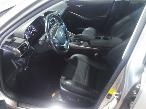 Used 2016 Lexus IS 300 AWD w/ Navigation System Package image 7