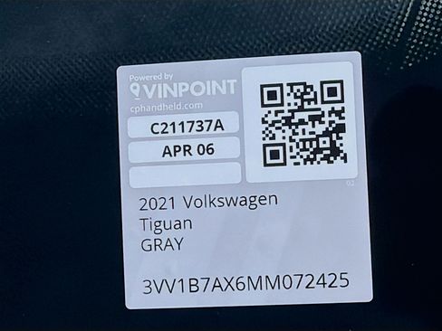 Used 2021 Volkswagen Tiguan S image 37
