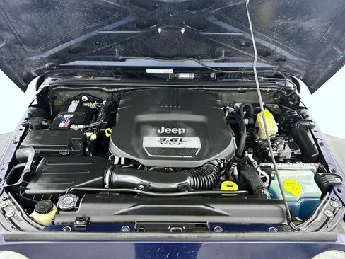 Used 2013 Jeep Wrangler Unlimited Sport image 24