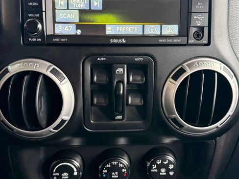 Used 2014 Jeep Wrangler Unlimited Sahara w/ Max Tow Package image 18