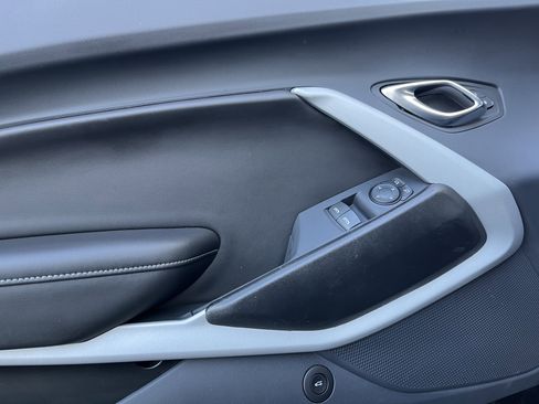 Used 2023 Chevrolet Camaro LT image 10