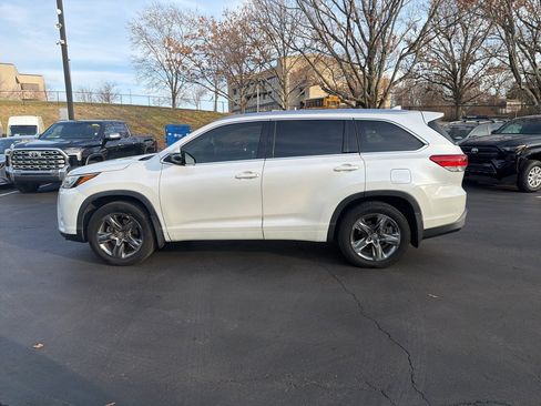 Used 2018 Toyota Highlander Limited Platinum image 6