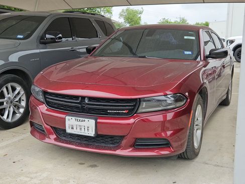 Used 2023 Dodge Charger SXT image 6