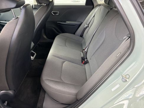 Used 2025 Kia K4 FWD image 45