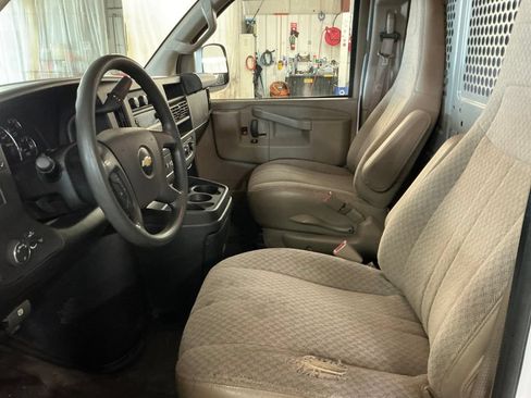 Used 2019 Chevrolet Express 2500 w/ Driver Convenience Package RWD image 13