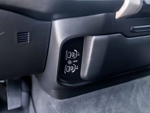 Used 2022 RAM 1500 Laramie AWD/4WD image 23