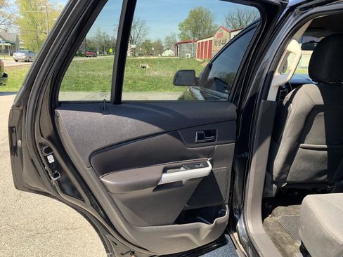 Used 2014 Ford Edge SE FWD image 22