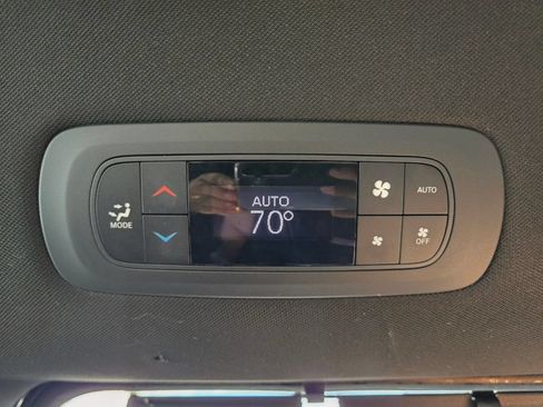 Used 2019 Chrysler Pacifica Touring-L Plus w/ Advanced Safetytec Group FWD image 51