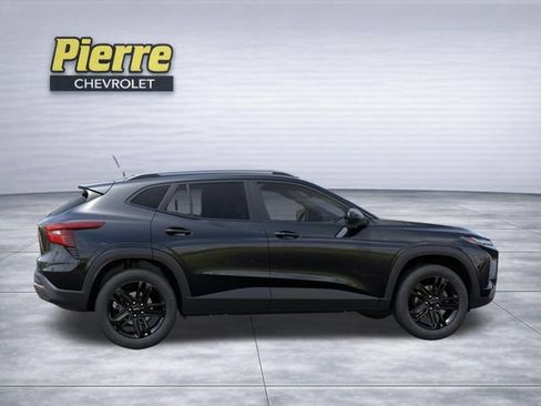 New 2026 Chevrolet Trax ACTIV w/ Sunroof Package FWD image 5
