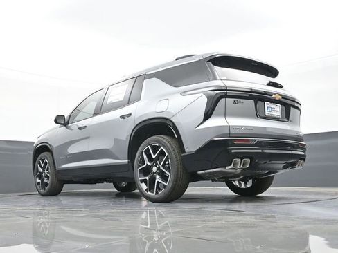 New 2026 Chevrolet Traverse High Country w/ LPO, Floor Liner Package FWD image 45