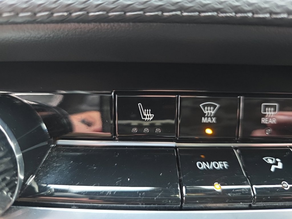 Used 2026 Chevrolet Equinox LT AWD/4WD image 35