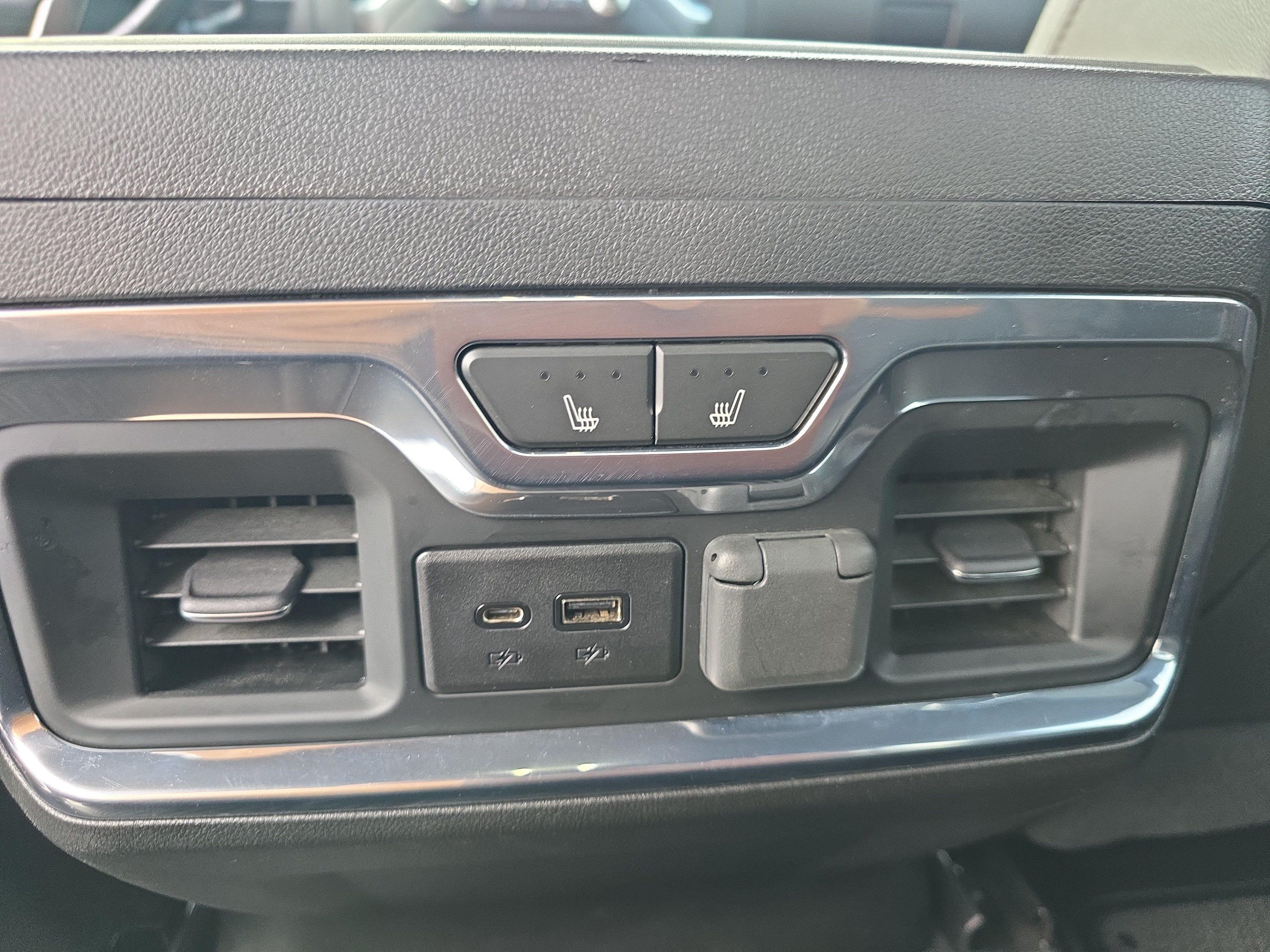 Used 2023 GMC Sierra 2500 AT4 w/ Gooseneck/5TH Wheel Package AWD/4WD image 18
