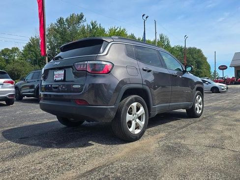 Used 2017 Jeep Compass Latitude AWD/4WD image 3